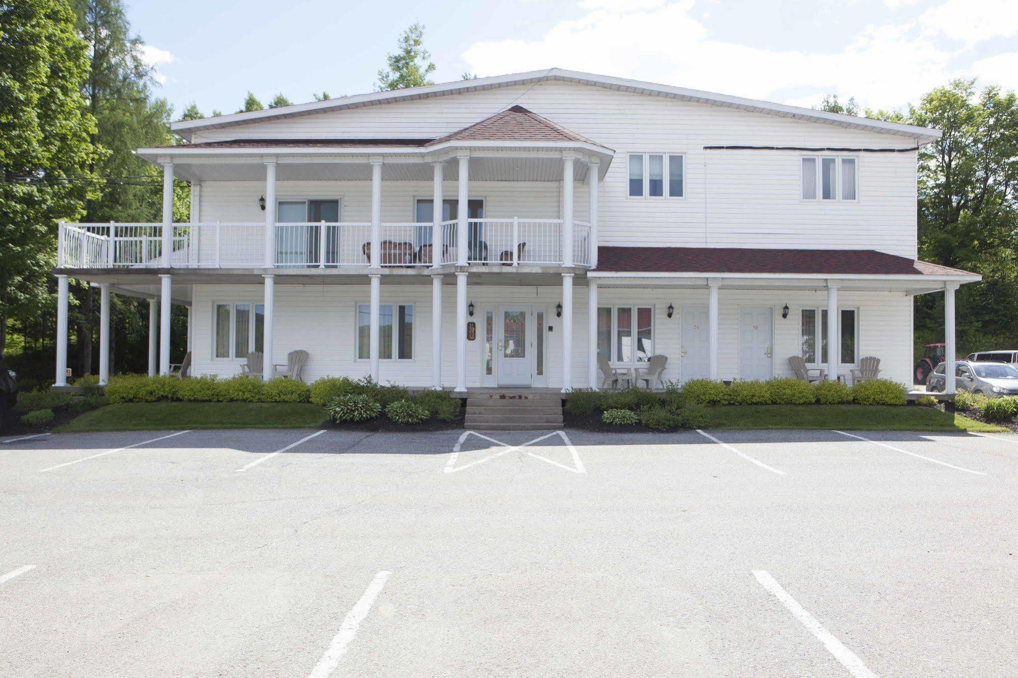 Manoir Du Lac William Saint-Ferdinand Экстерьер фото