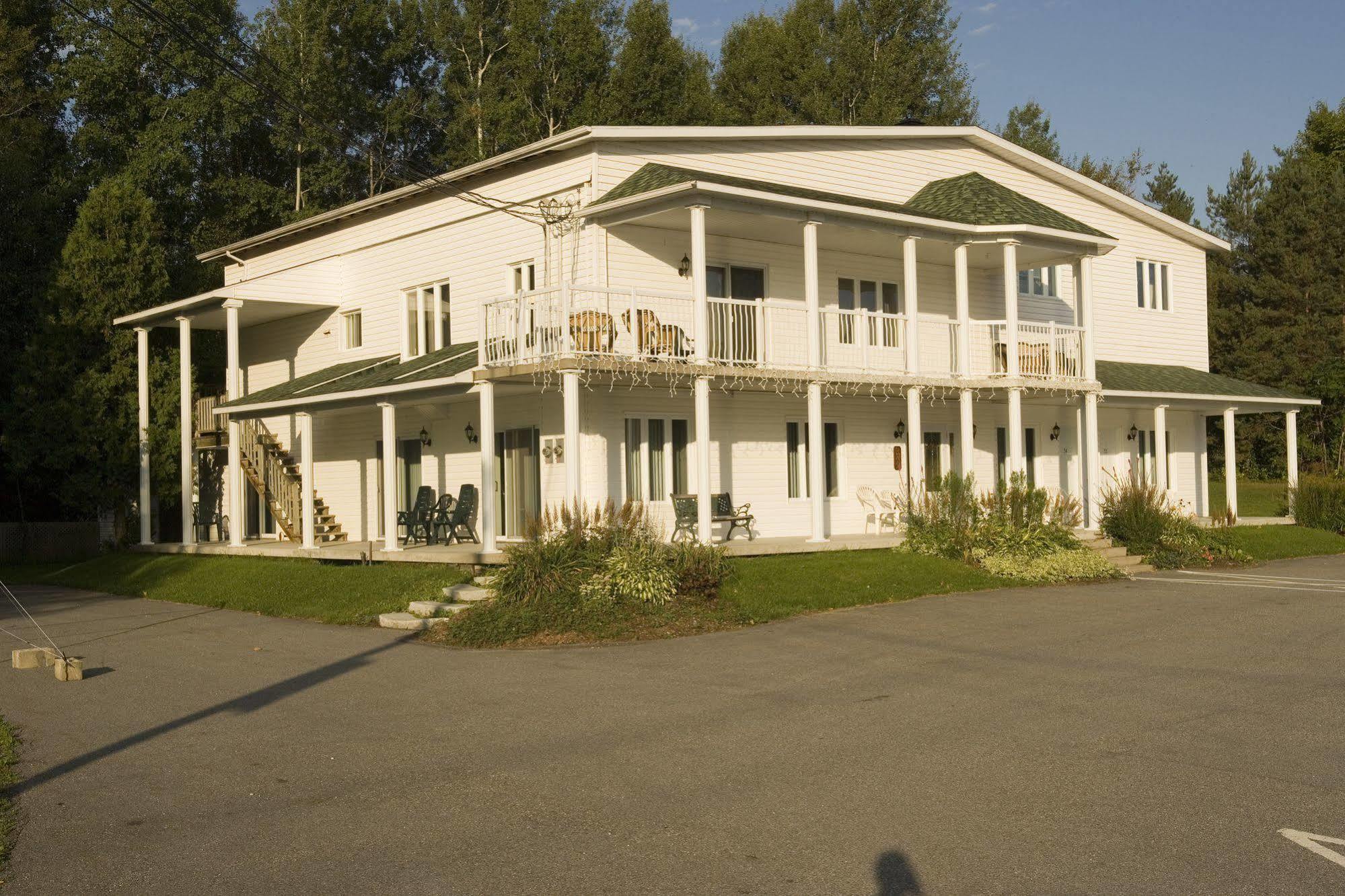 Manoir Du Lac William Saint-Ferdinand Экстерьер фото